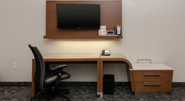 Четырёхместный номер Standard Courtyard by Marriott Savannah Airport