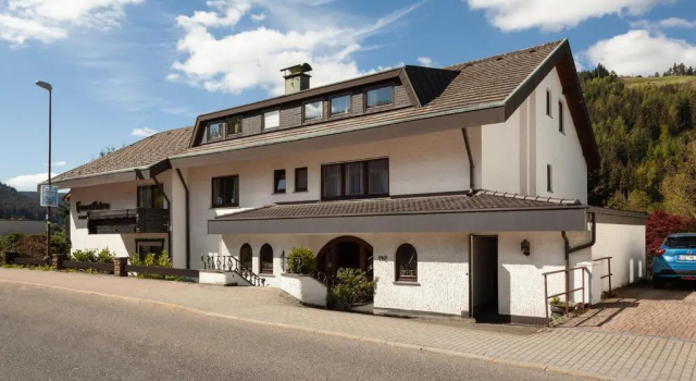 Hotel Petra, Забронировать Отель Байрсброн Landkreis Karlsruhe