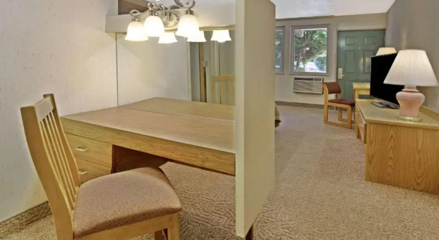 Люкс Costa Mesa Inn - Newport Beach Area