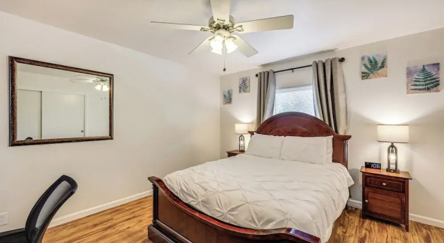 3 Mi to Randolph Afb: Family Home w/ Poker Table!, Book Feriehus Sommerhuse i Bexar County, Hytte