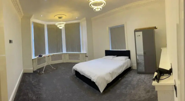 Immaculate 1-bed Lux Apartment in Wolverhampton, Varaa Huoneisto Asunnot kohteessa Merseyside, Huoneisto