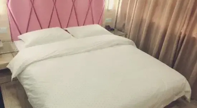 City Fengdu Hotel, Rezerwuj Hotel Hotele w Shenzhen z parkingiem, Parking