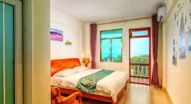 Люкс с 2 комнатами с видом на море Sanya Yuge Shiguang Village Villa Rental (Jiaotou Bay)