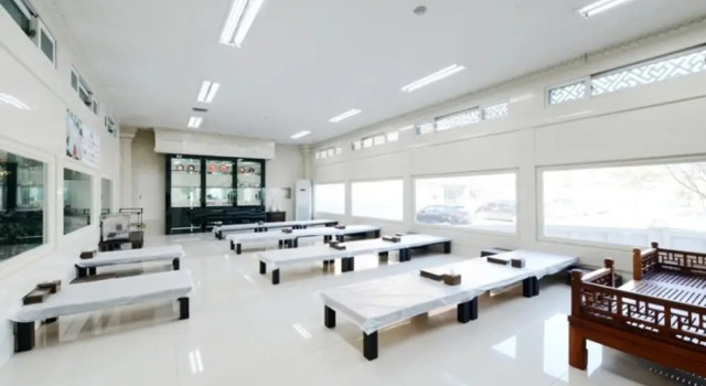 Samcheok Yonghwa Hotel, Boek Hotel Hotels in Gangwon-Do met parkeren, Parkeren