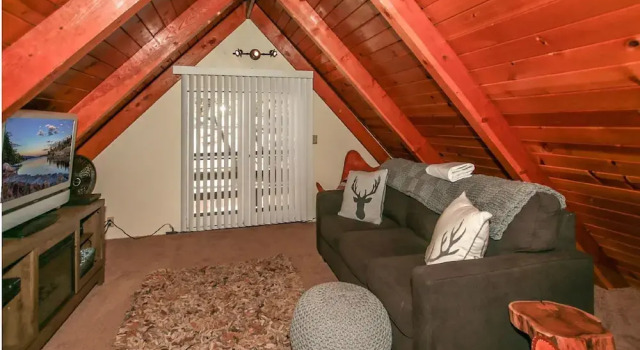 Robinhoods Retreat, Забронировать Дом для отпуска Биг-Бэар-Сити San Bernardino Mountains