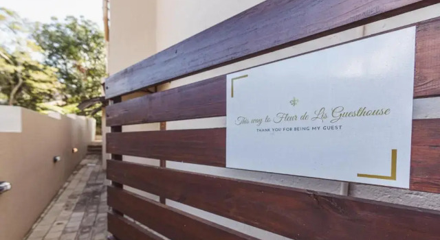 Люкс Deluxe Fleur de Lis Boutique Accommodation