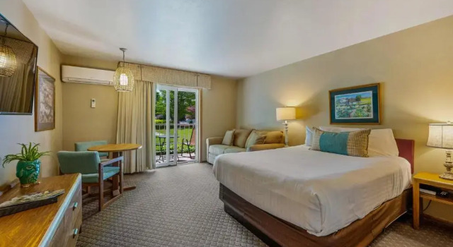 Номер Deluxe Somerset Inn & Suites