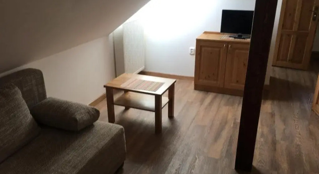 Královický Dvůr, Rezerwuj Hotel Hotele w Central Bohemia z parkingiem, Parking