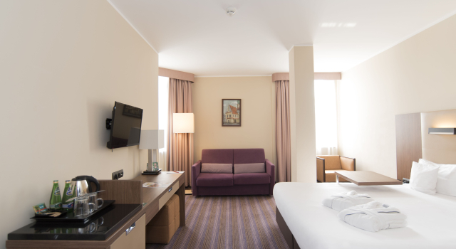 Hotel DeSilva Premium Poznań, Book Hotel Stare Miasto Poznań