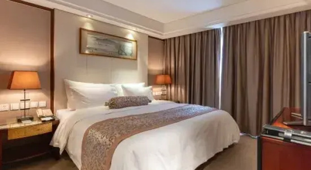 Семейный люкс с 2 комнатами с балконом North Star Huiyuan Apartment Hotel (VIP building)