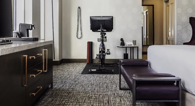 Двухместный номер Peloton Wellness H Hotel Los Angeles, Curio Collection By Hilton