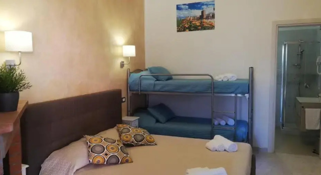 Четырёхместный номер Standard с видом на сад Sea Garden Rooms