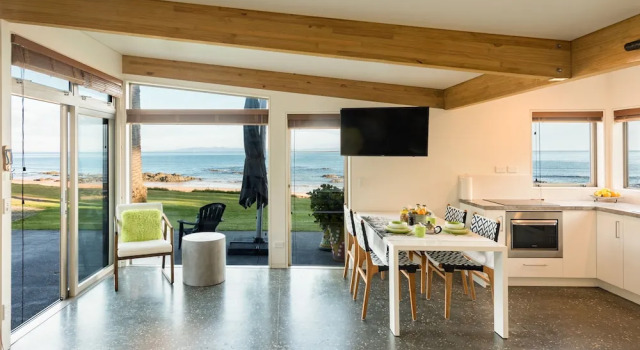 Двухместный люкс рядом с пляжем Golden Sand Beachfront, Cable Bay Stays, Cable Bay, Northland