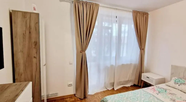 Belle Apartments - Bratianu, Забронировать Апартаменты/квартира Отели Арджеш с парковкой, Парковка