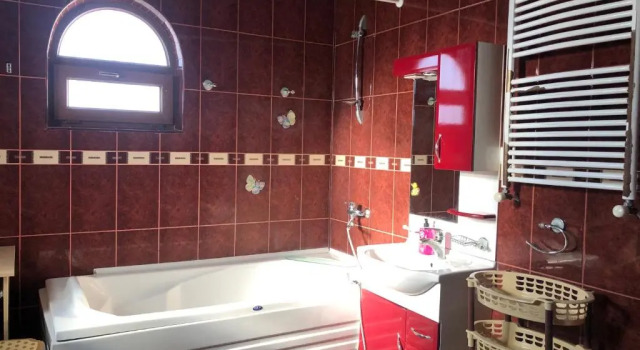 Коттедж Laguna Villa - Pool, Sauna, Events - at Bazaleti Lake