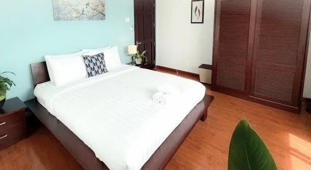 Семейные апартаменты с 2 комнатами с балконом и с видом на город International Residence
