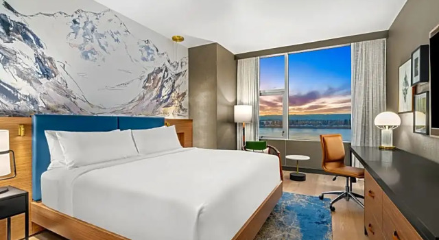 Двухместный номер Premium с видом на воду Hotel Indigo Vancouver Dwtn – Portland Area by IHG