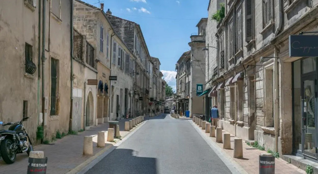 My Pad Provence 5, Забронировать Отель Отели Авиньона с бассейном, рядом с Филипп Ле Бел Тауэр, Бассейн