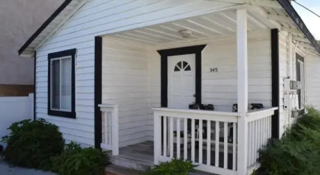 345 Hinds