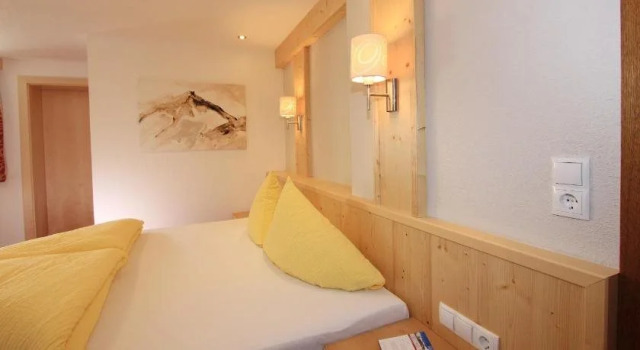 Haus Stefanie, Забронировать Отель Отели Тироля 3 звезды, 3*