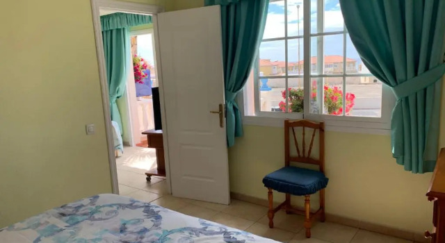 Apartamentos Los Delfines, Book Apartment Hotels in Tenerife with Parking, Parking
