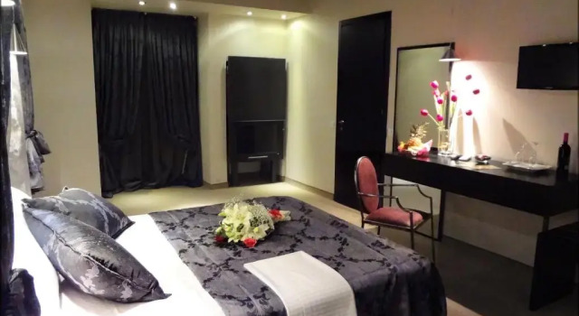 Трёхместный номер Deluxe с панорамным видом Prytaneio Design Hotel
