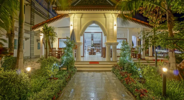 Oriental Palace Resort