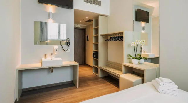 Standard Doppel Zimmer Fasthotel Linate