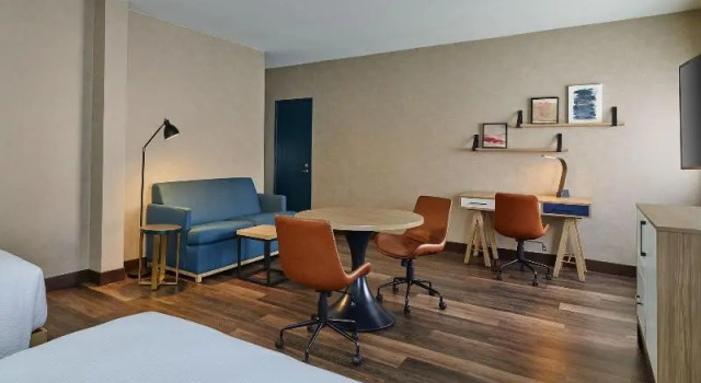 Четырёхместный полулюкс Four Points by Sheraton Salt Lake City Airport