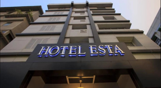 Hotel Esta, Забронировать Отель Отели Янгон с парковкой, рядом с Sein Yaung Chi Pagoda, Парковка