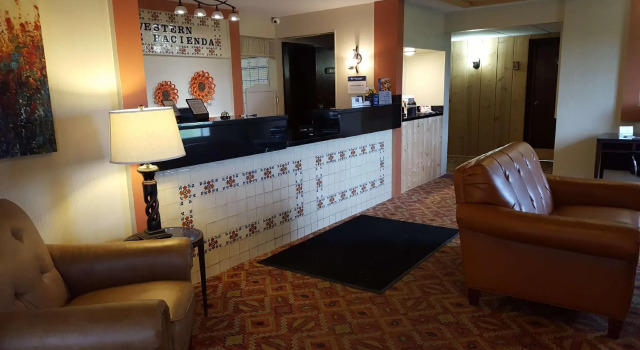 Best Western La Grande Hacienda, Prenota Hotel Hotel a Iowa con piscina, Piscina