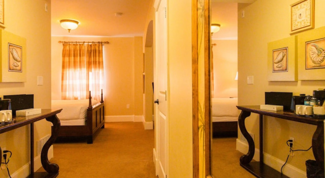 Номер Deluxe Grant Hall Hotel