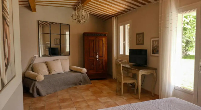 Jade En Provence, Забронировать Отель Отели Везон-ла-Ромен 4 звезды, рядом с Археологический музей Théo Desplans, 4*