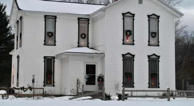 Amanda's Bequest Bed & Breakfast, Buchen Sie Hotel Montague Michigan