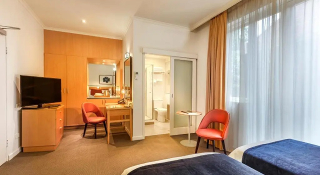 Трёхместный номер Deluxe BEST WESTERN PLUS Travel Inn