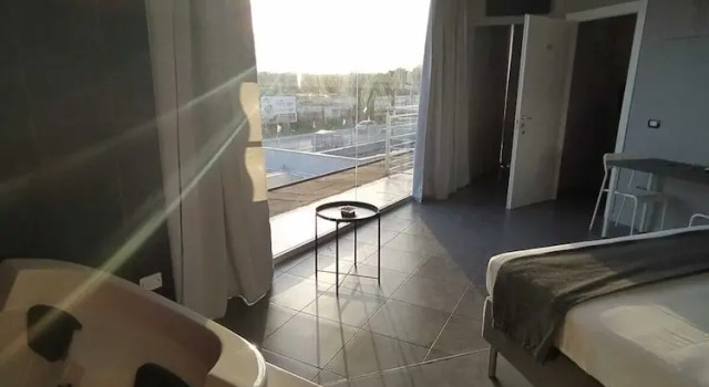 Люкс Superior с балконом Living Bed and Breakfast