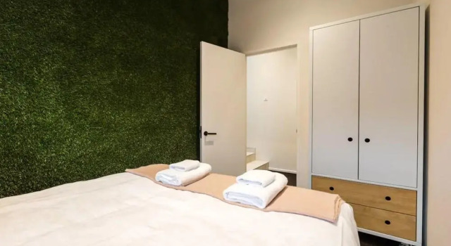 Designer 4 Bedroom Converted Loft Minutes to Skycity, Rezerwuj Hotel Auckland 
