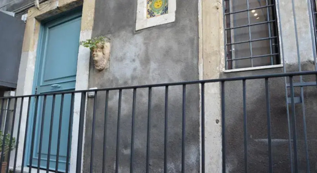 Casa Dante Short Let, Забронировать Отель Катания Сицилия, рядом с Парк Вилла Беллини