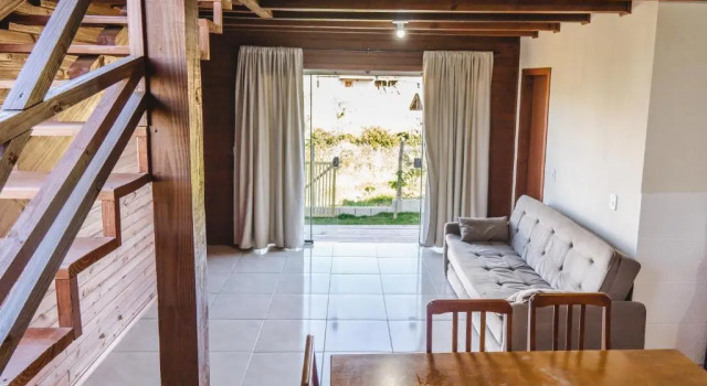 Casa Ibiraquera/Praia do Rosa 1, Забронировать Отель Отели Прайя-ду-Роза с парковкой, рядом с Пляж Роза, Парковка