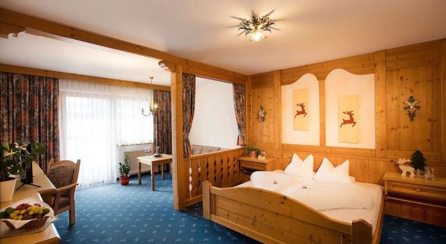 Полулюкс с балконом и с видом на горы Bergidyll & Hotel Trofana