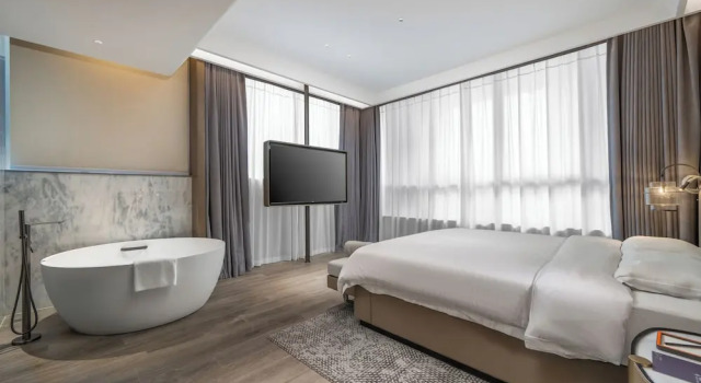 Люкс Executive с видом на город UrCove by Hyatt Shenzhen Bay Mixc