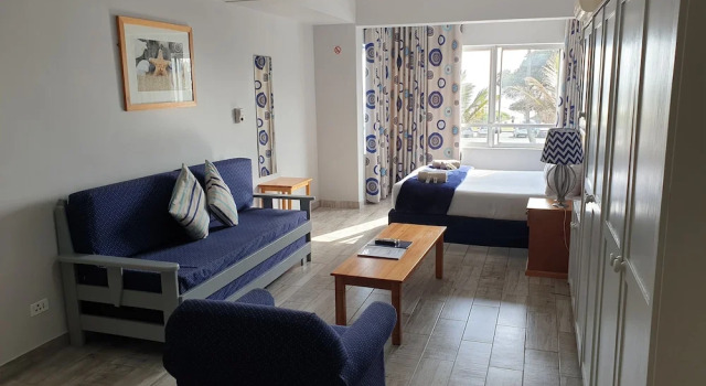 Семейные апартаменты c 1 комнатой Silver Sands Self Catering
