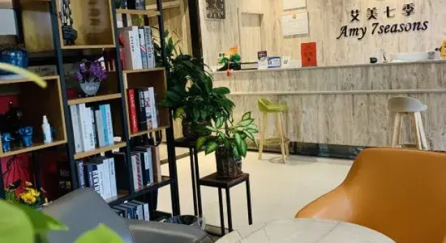 Amy seven season Boutique Hotel (Tengzhou coach station Jiayu market store), Rezerwuj Boutique Hotel Hotele w Tengzhou z parkingiem, Parking