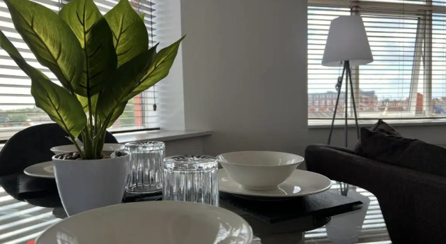 Апартаменты Luxury Penthouse Suite Duplex 1 Bedroom Apartment & Skylight in Northampton Town Centre