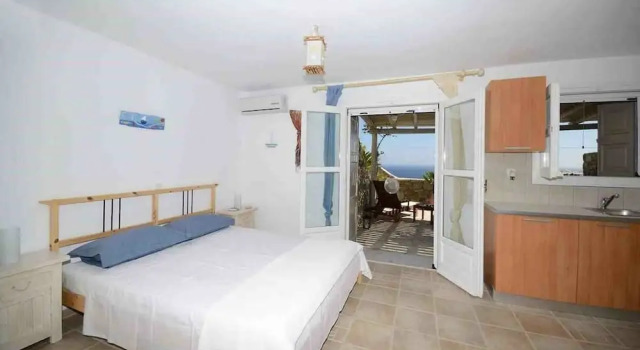 Вилла с балконом и с видом на море Villa Iva
