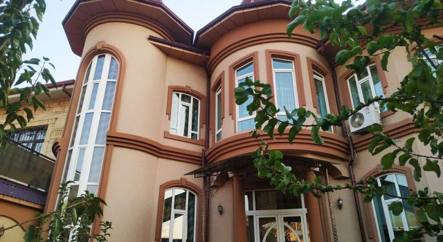 Happy House Hotel