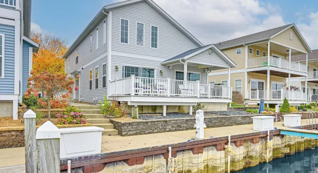 Коттедж St Joseph River, Lake Michigan Access: Luxury Home