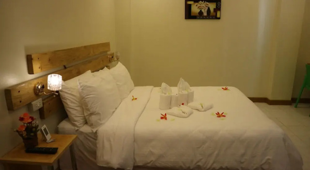 Standardowy dwuosobowy pokój Haramayne Suites
