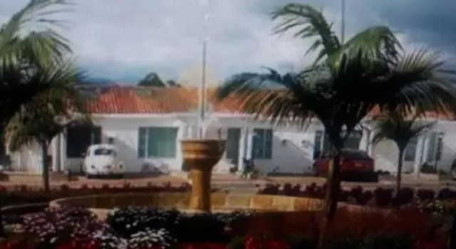 Club House Las Acacias, Prenota Hotel Zipaquirá Cundinamarca