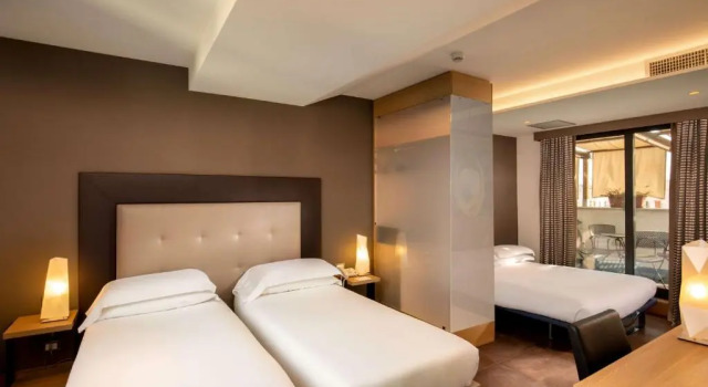 Четырёхместный номер Standard The Spring House Hotel Rome Vatican, Tapestry Collection Hilton